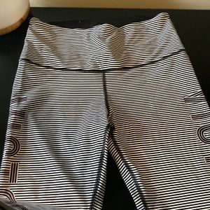 Victoria’s Secret knockout legging